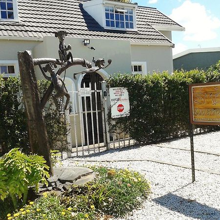 Jembjo'S Knysna Lodge & Backpackers Экстерьер фото