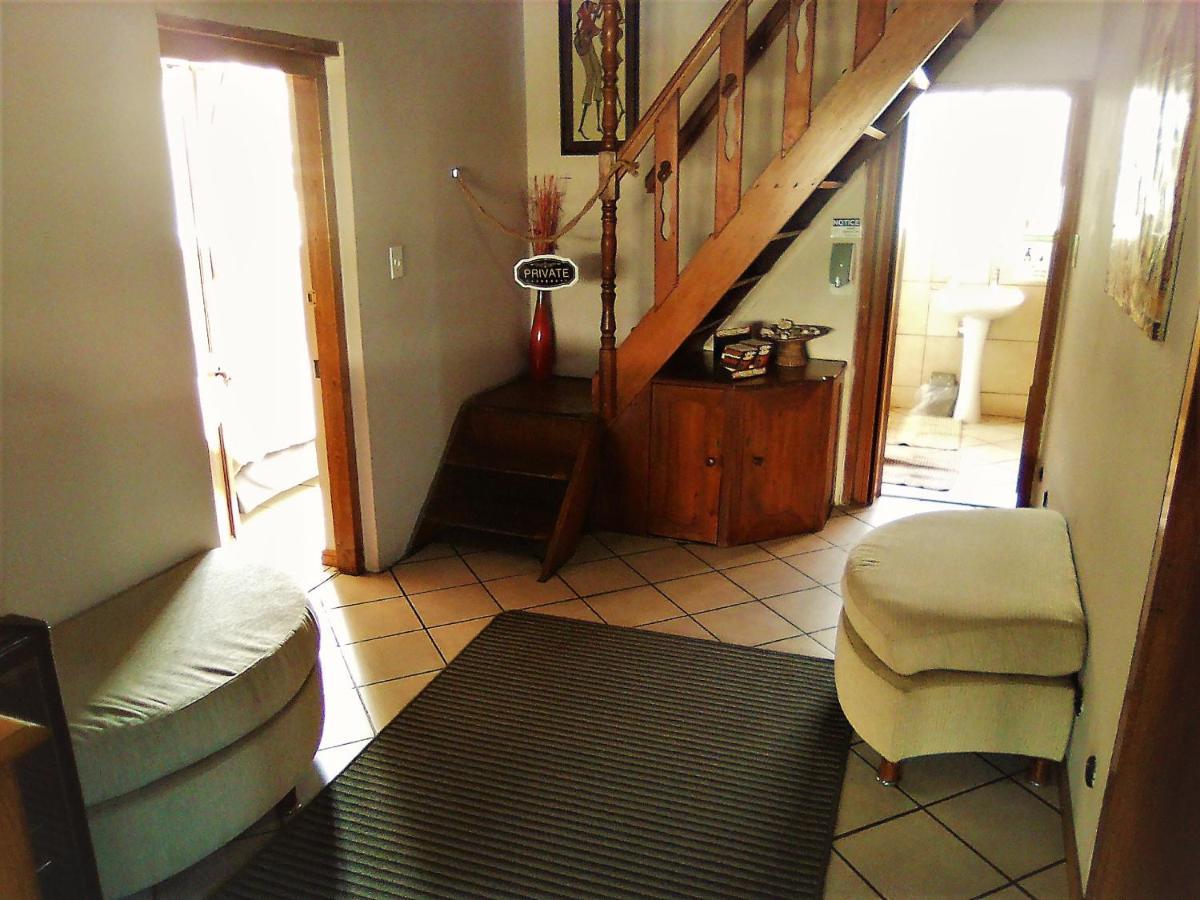 Jembjo'S Knysna Lodge & Backpackers Экстерьер фото