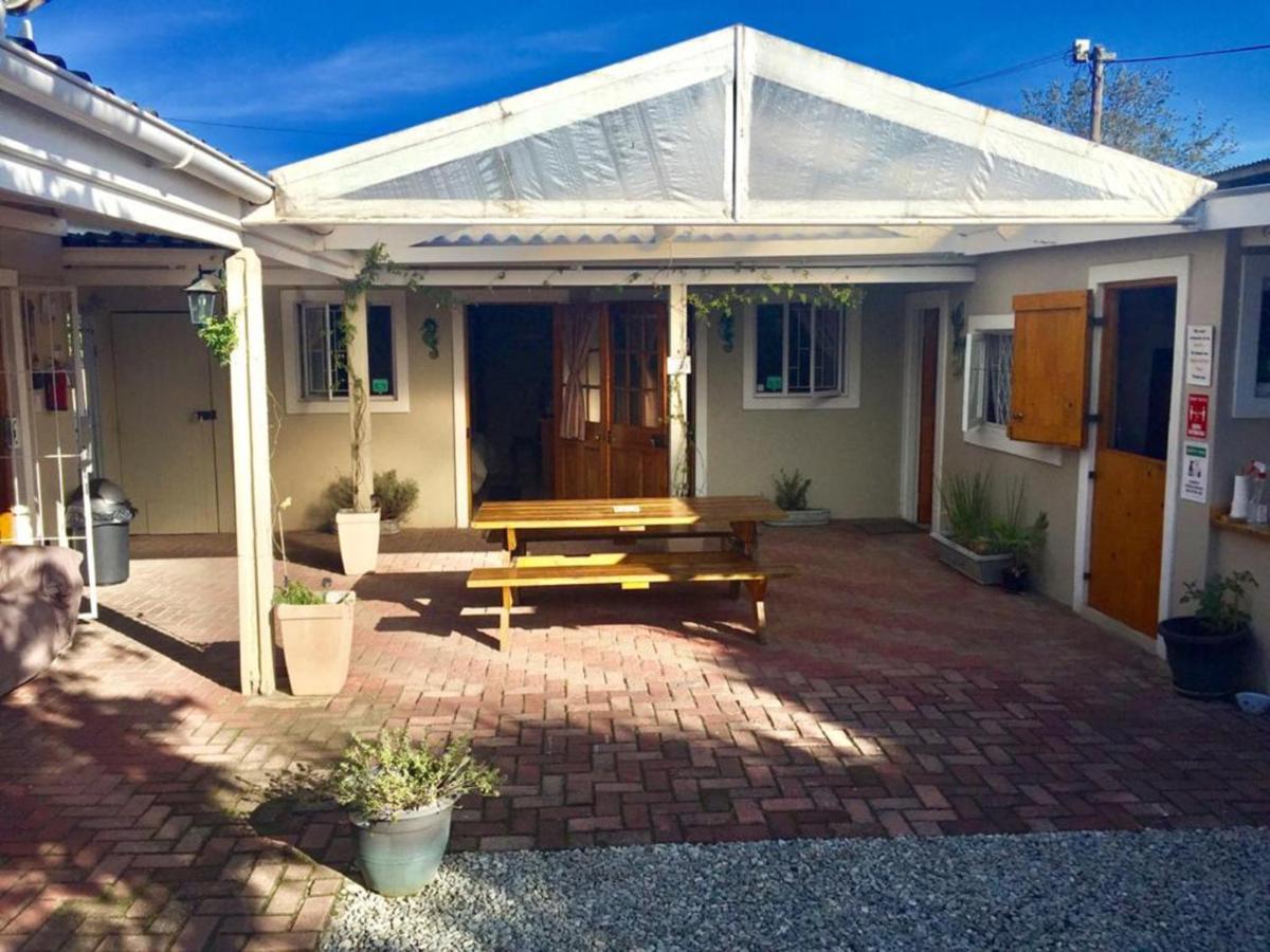 Jembjo'S Knysna Lodge & Backpackers Экстерьер фото