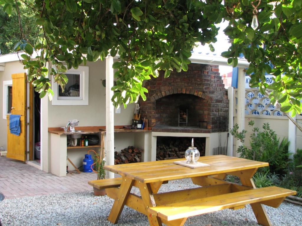 Jembjo'S Knysna Lodge & Backpackers Экстерьер фото