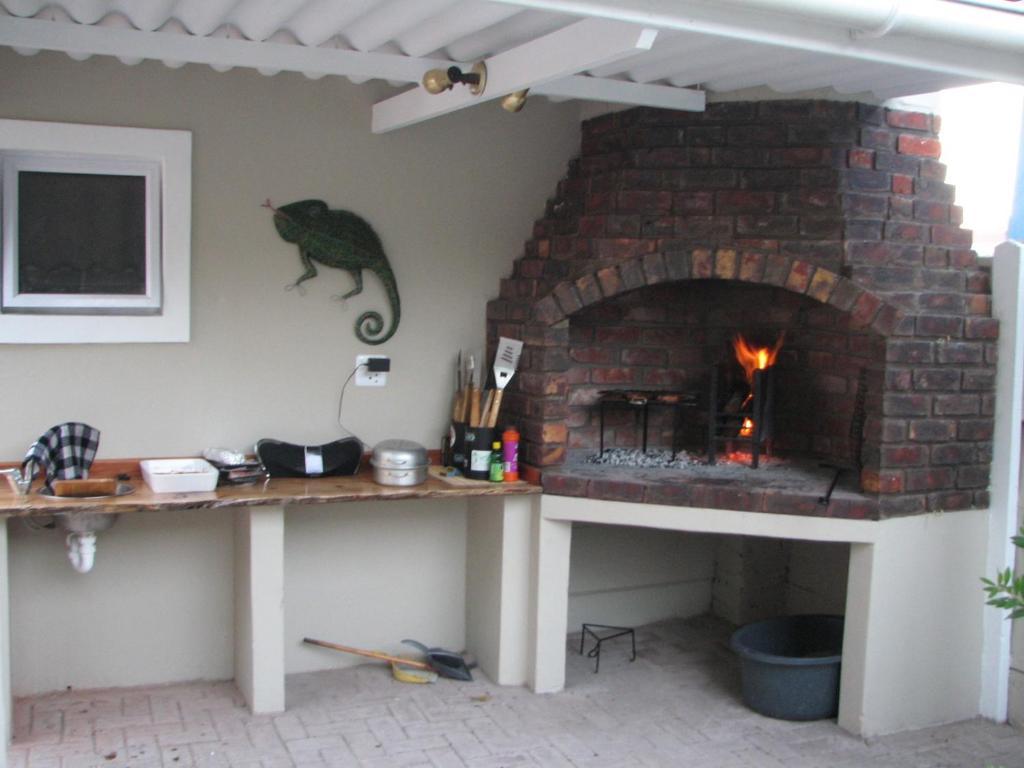 Jembjo'S Knysna Lodge & Backpackers Экстерьер фото
