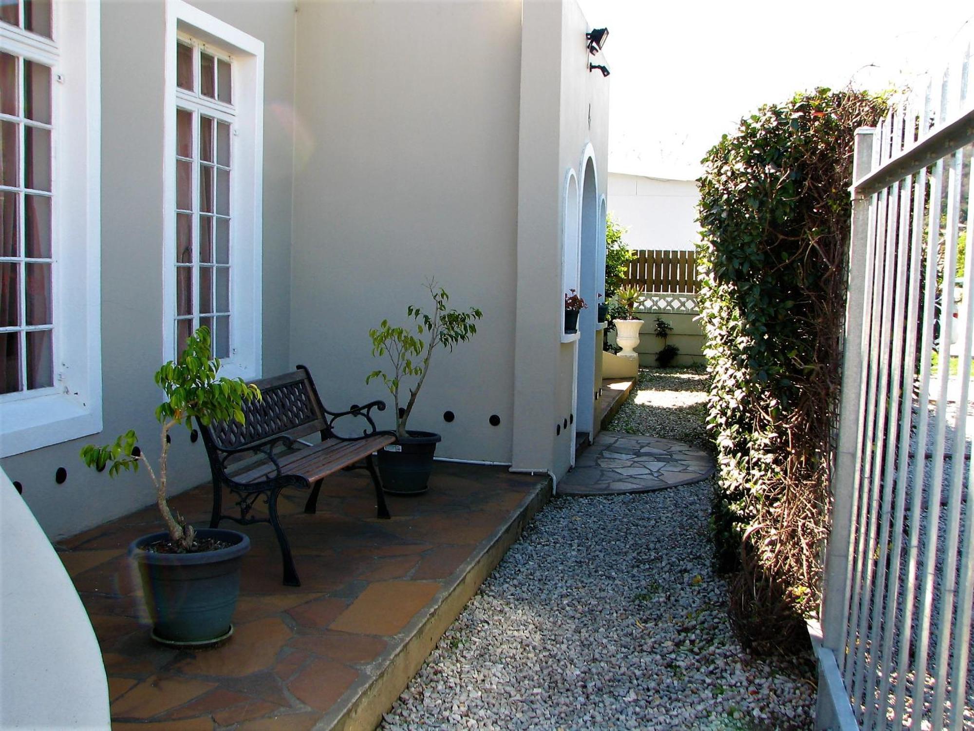 Jembjo'S Knysna Lodge & Backpackers Экстерьер фото