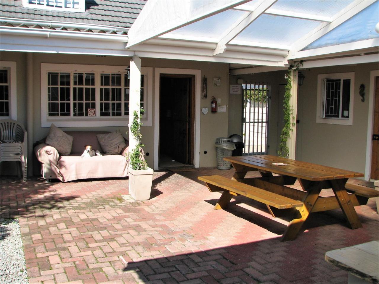 Jembjo'S Knysna Lodge & Backpackers Экстерьер фото