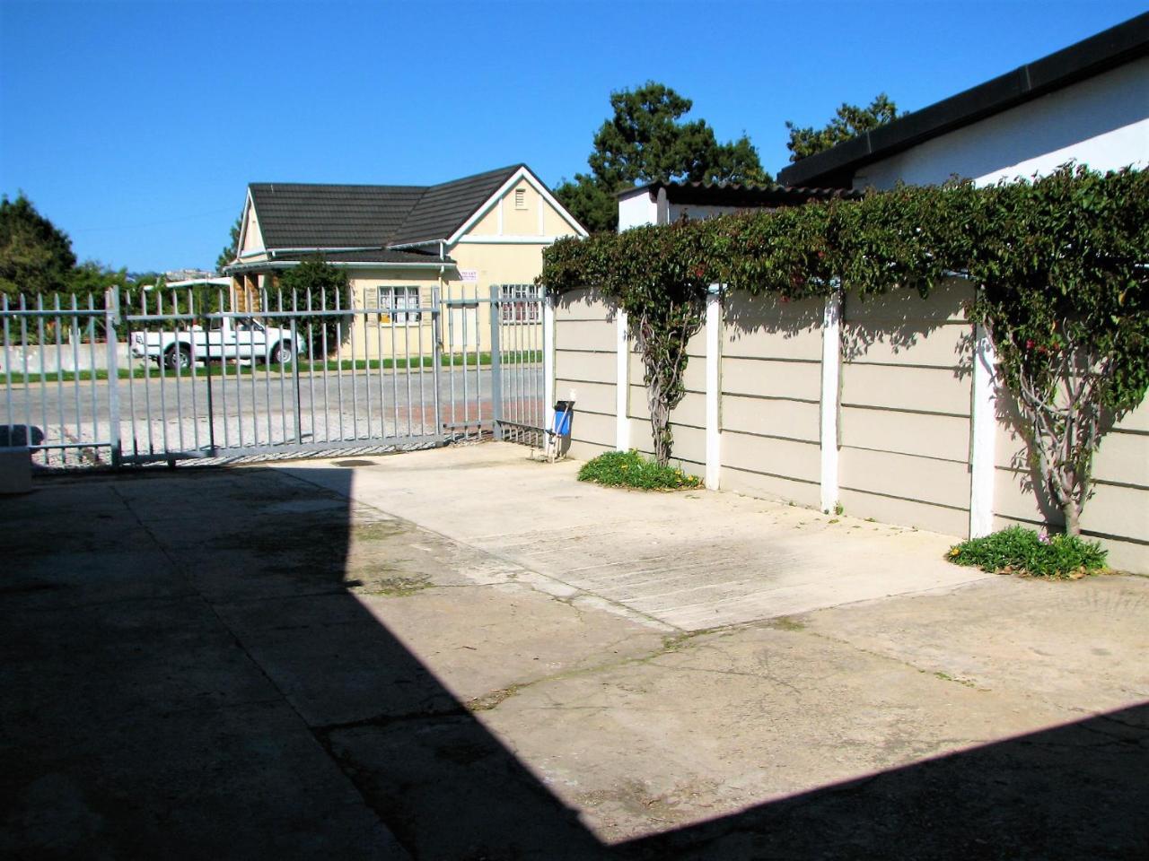 Jembjo'S Knysna Lodge & Backpackers Экстерьер фото