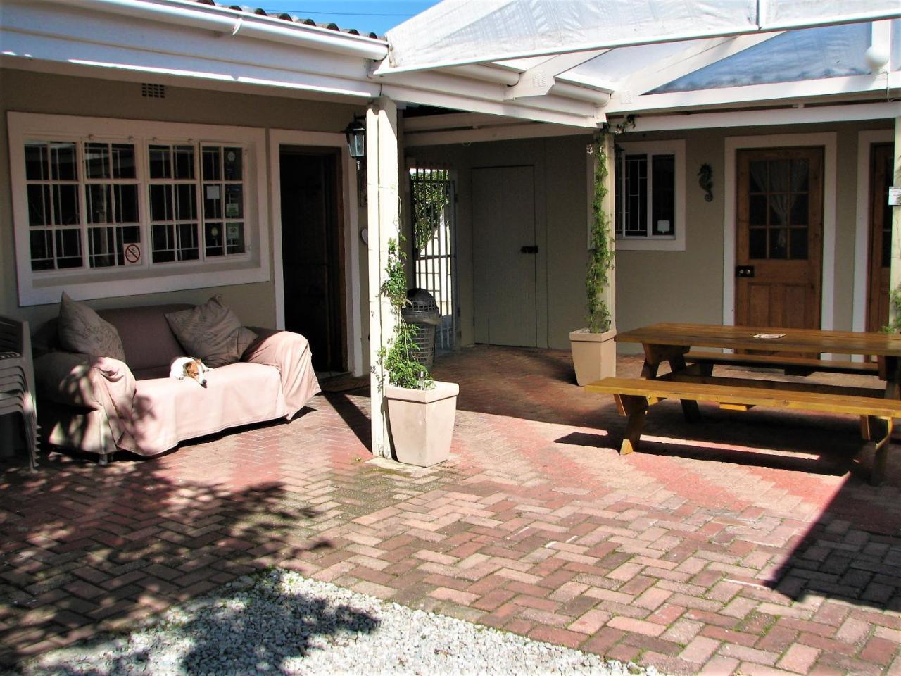 Jembjo'S Knysna Lodge & Backpackers Экстерьер фото