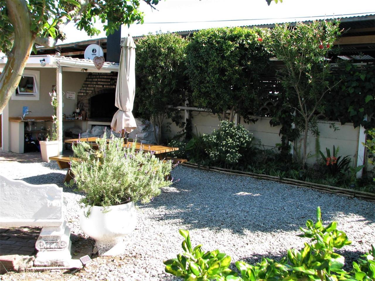 Jembjo'S Knysna Lodge & Backpackers Экстерьер фото
